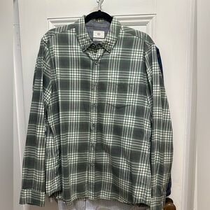 Perfect condition greenish AG button-down